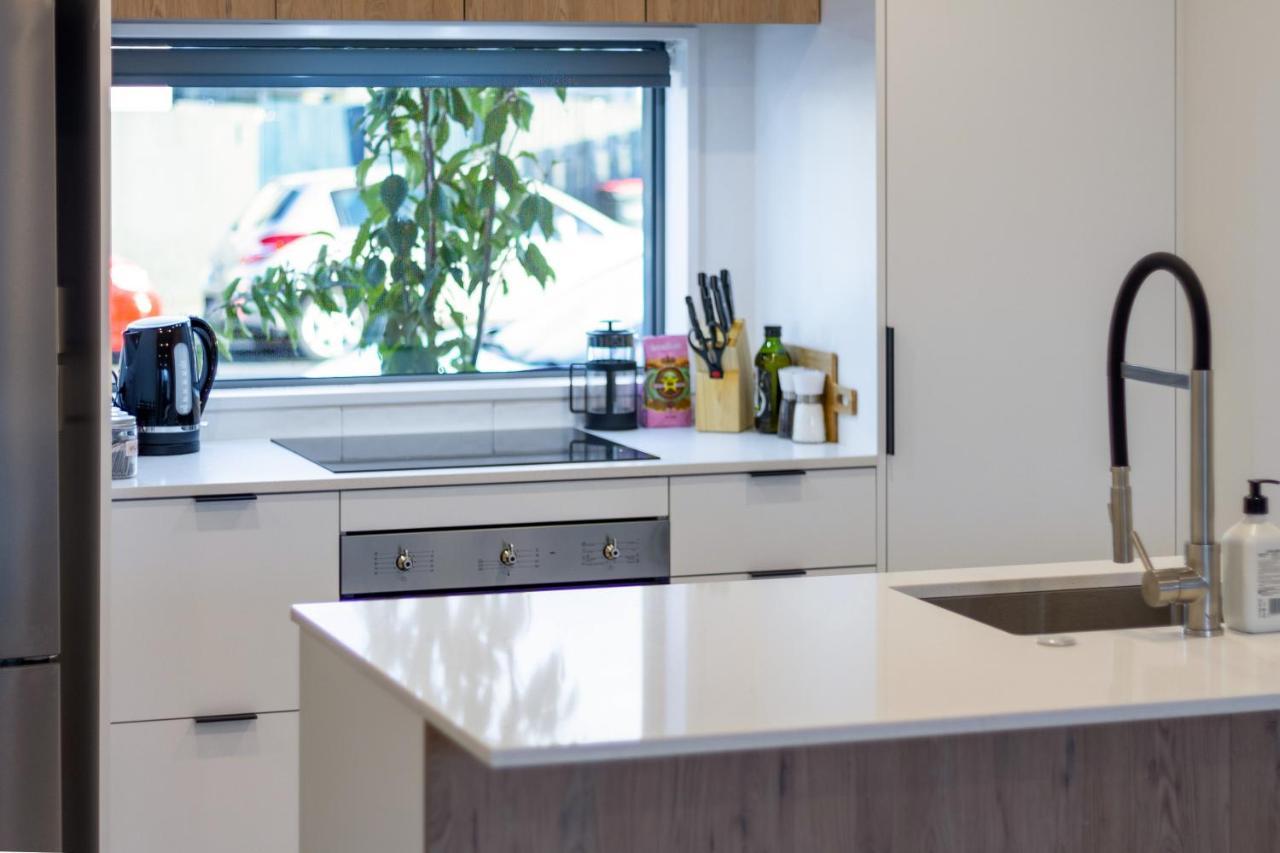 City Lights Retreat With Carpark 2 Bed 2 Bath Christchurch Bagian luar foto