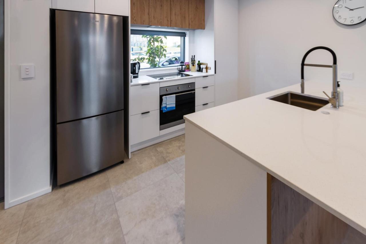 City Lights Retreat With Carpark 2 Bed 2 Bath Christchurch Bagian luar foto