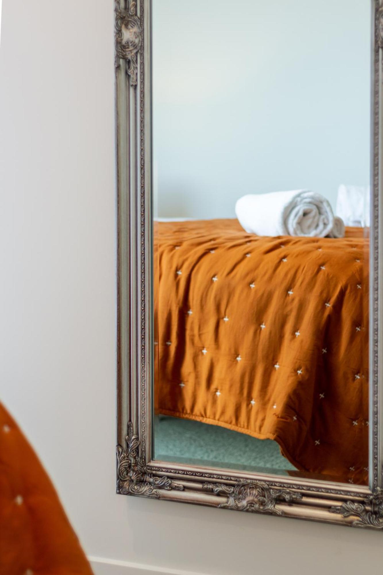 City Lights Retreat With Carpark 2 Bed 2 Bath Christchurch Bagian luar foto